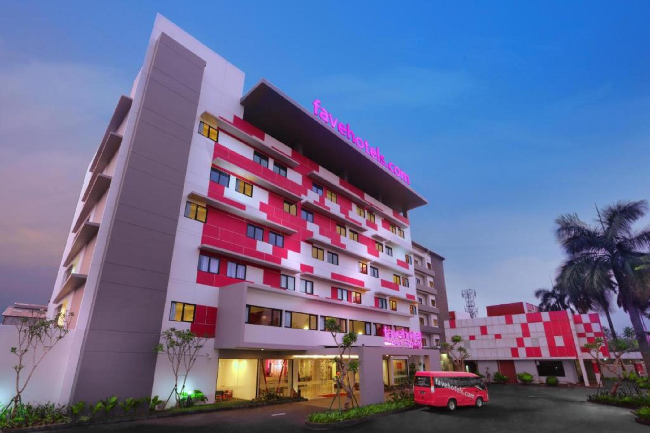 เฟฟโฮเต็ล บันดารา ตังเกรัง Hotel ทังเกอรัง ภายนอก รูปภาพ