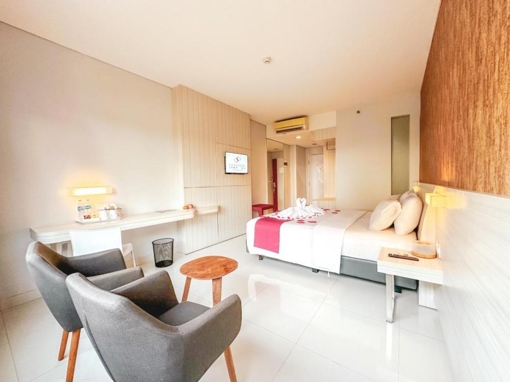 เฟฟโฮเต็ล บันดารา ตังเกรัง Hotel ทังเกอรัง ภายนอก รูปภาพ