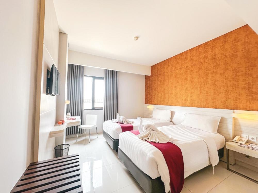 เฟฟโฮเต็ล บันดารา ตังเกรัง Hotel ทังเกอรัง ภายนอก รูปภาพ